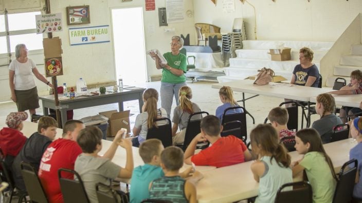 'Pizza farm' teaches kids how their favorite food grows - Ohio Farm Bureau