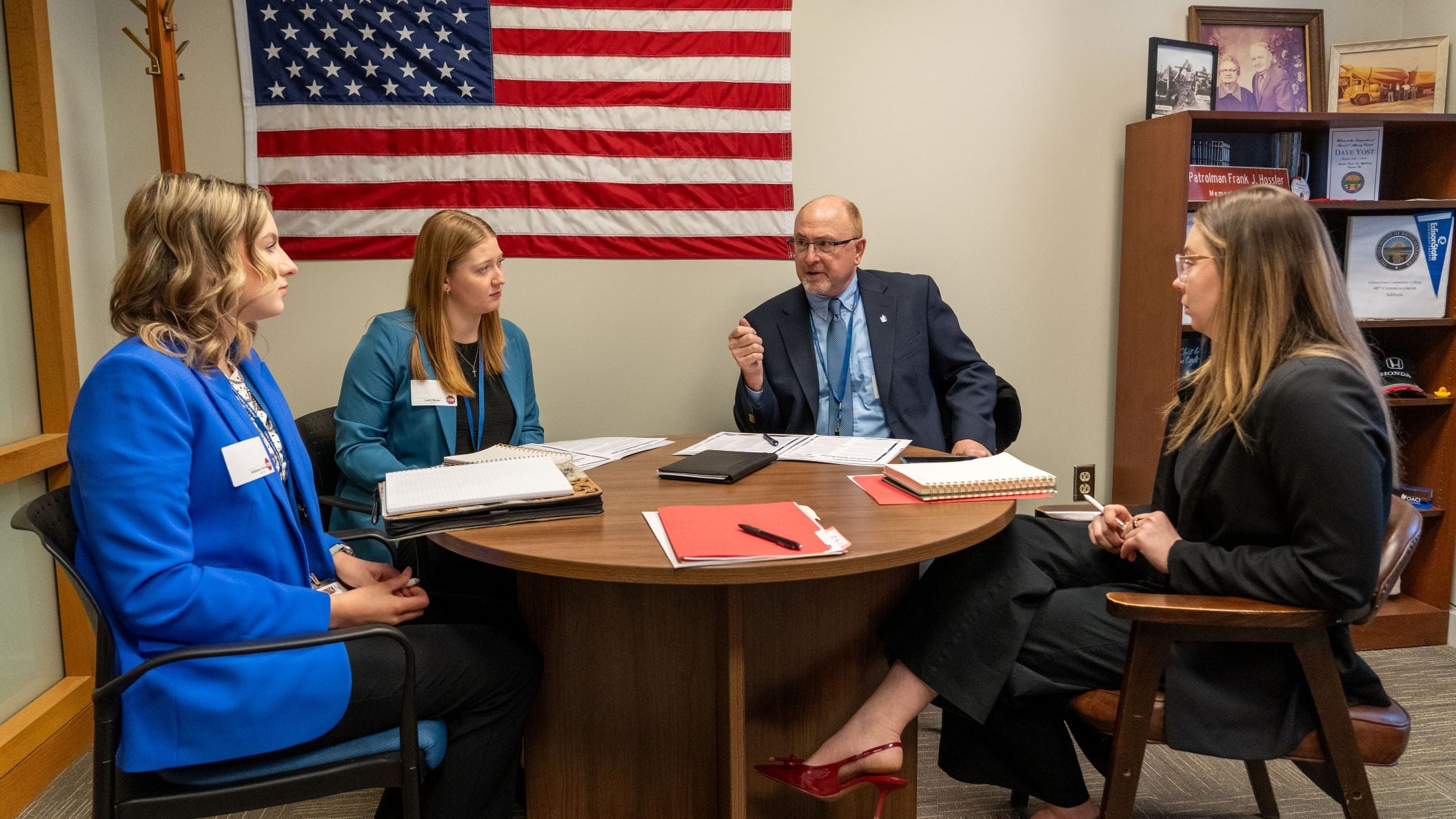 Collegiate students particpate in legislative visit